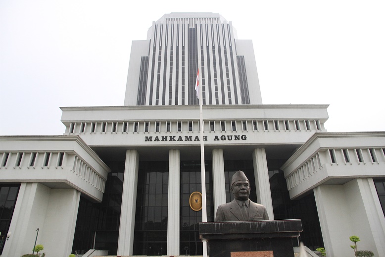 DPR Setujui 10 Calon Hakim Agung dan Hakim ad Hoc Mahkamah Agung